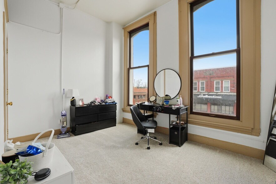 More Photos Of 4126 E Erie St, Willoughby Office For Sale