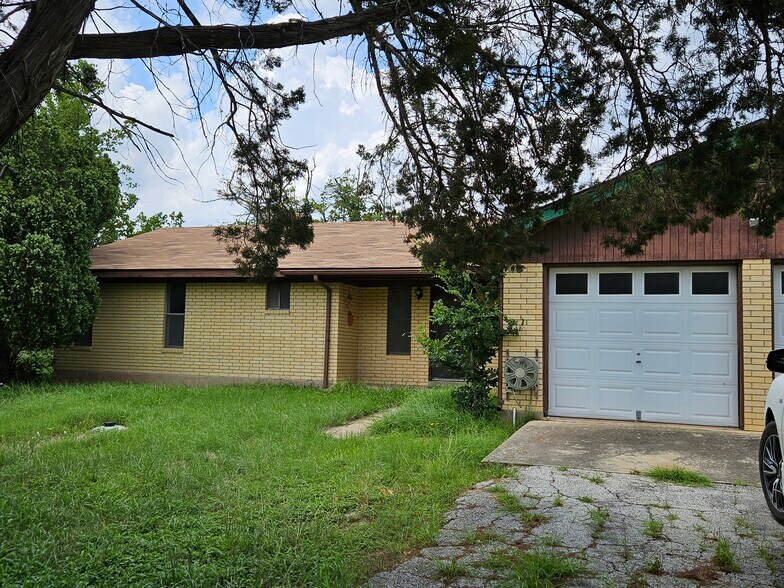 More Photos Of 2790 US 290, Dripping Springs Land For Sale