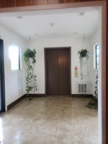 More Photos Of 21945 Three Notch Rd, Lexington Park Office For Lease