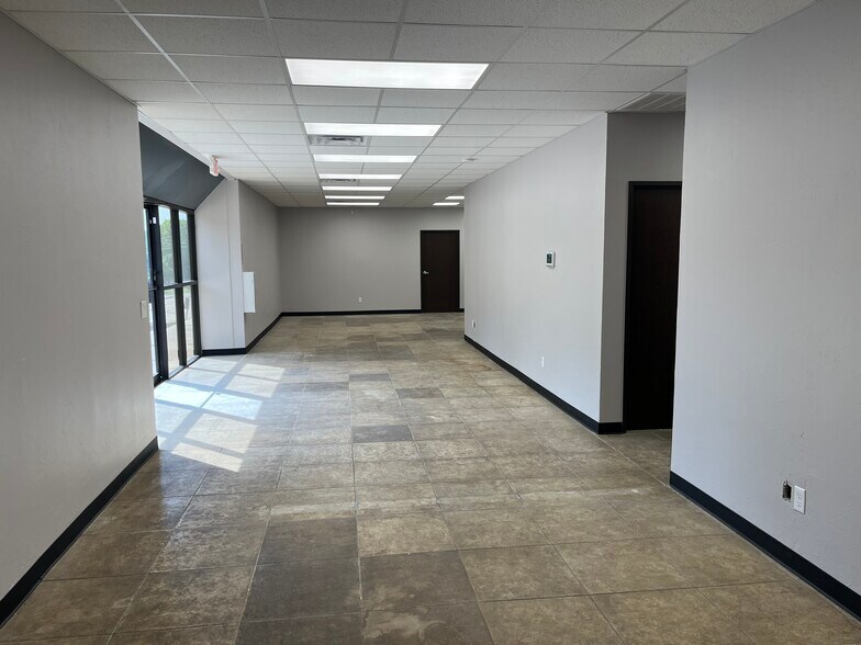 More Photos Of 723 N Ann Arbor Ave, Oklahoma City Warehouse For Lease