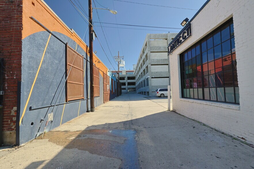 More Photos Of 2014-2022 E 7th St, Los Angeles Office For Lease