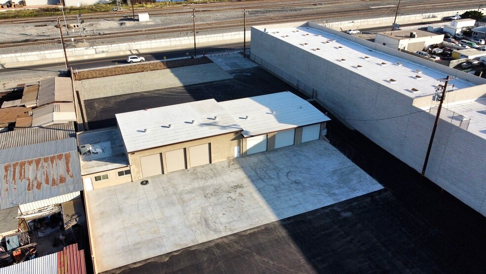 More Photos Of 5045 E State St, Montclair Warehouse For Lease