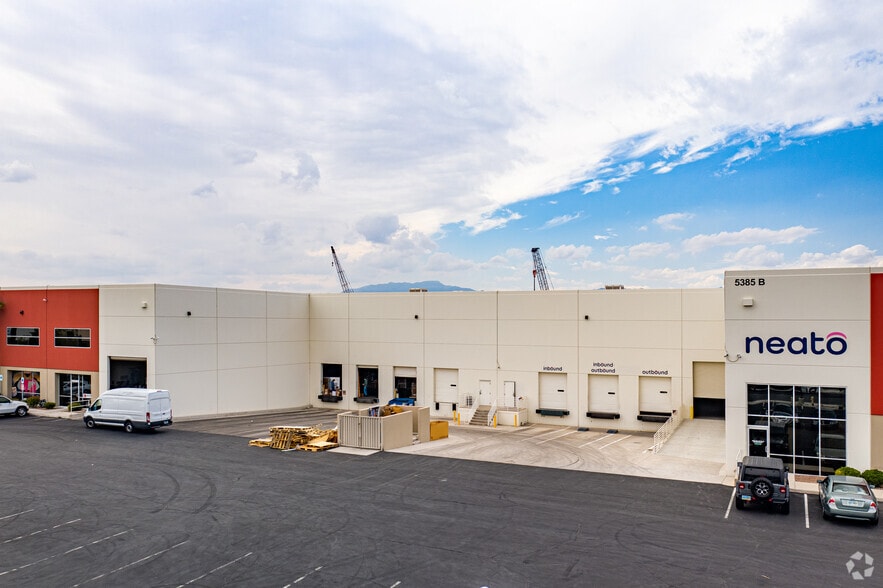 More Photos Of 5385 Wynn Rd, Las Vegas Distribution For Lease
