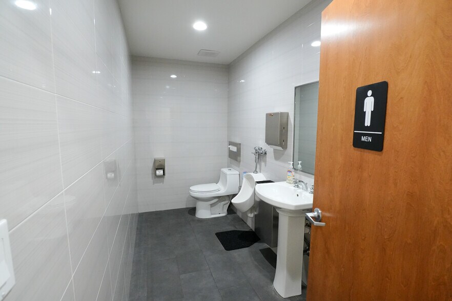 More Photos Of 11227-11229 Valley Blvd, El Monte Office For Sale