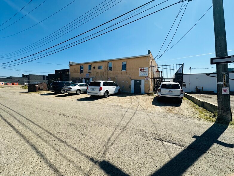 More Photos Of 10124 100 Av, Grande Prairie Apartments For Sale