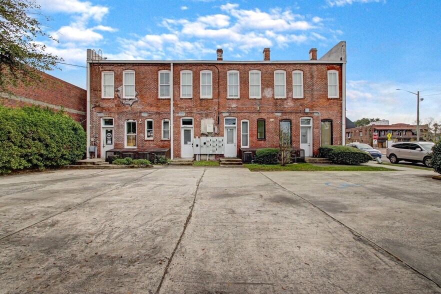 More Photos Of 1700-1712 N Main St, Jacksonville Storefront Retail Residential For Lease