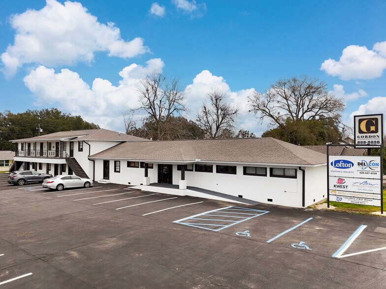 More Photos Of 214 S Burnside Ave, Gonzales Medical For Lease