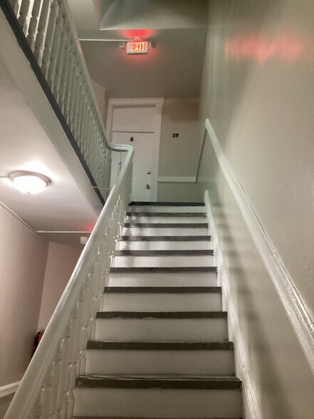 More Photos Of 2513 West St, Union City Apartments For Sale