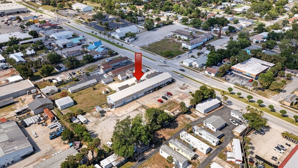 More Photos Of 468 Ridgewood Ave, Daytona Beach Light Distribution For Sale