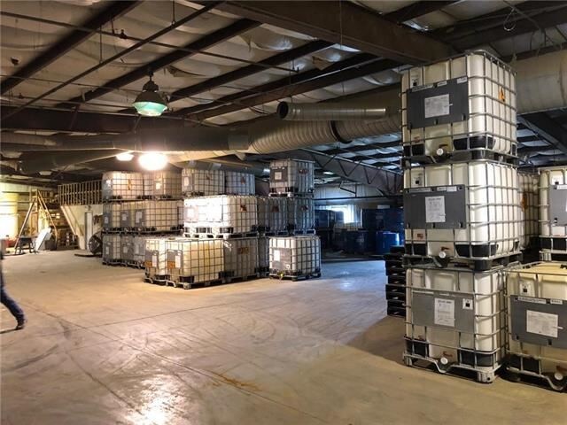 More Photos Of 948 Linnco Dr, La Cygne Warehouse For Sale
