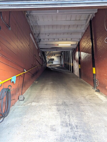 More Photos Of 1213-1217 Fell St, San Francisco Warehouse For Sale