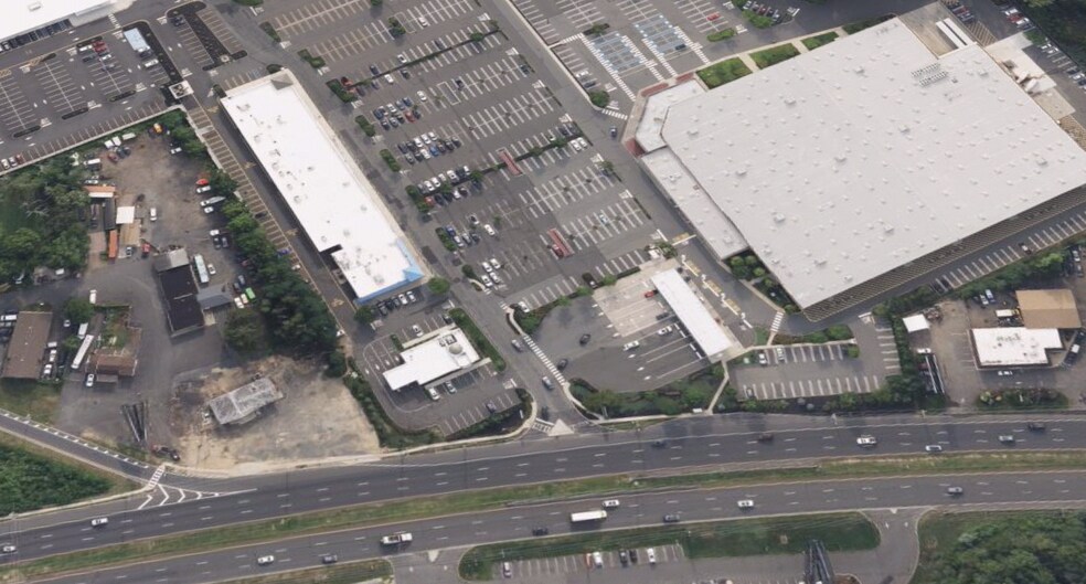 More Photos Of 3975 US 9, Old Bridge Land For Lease