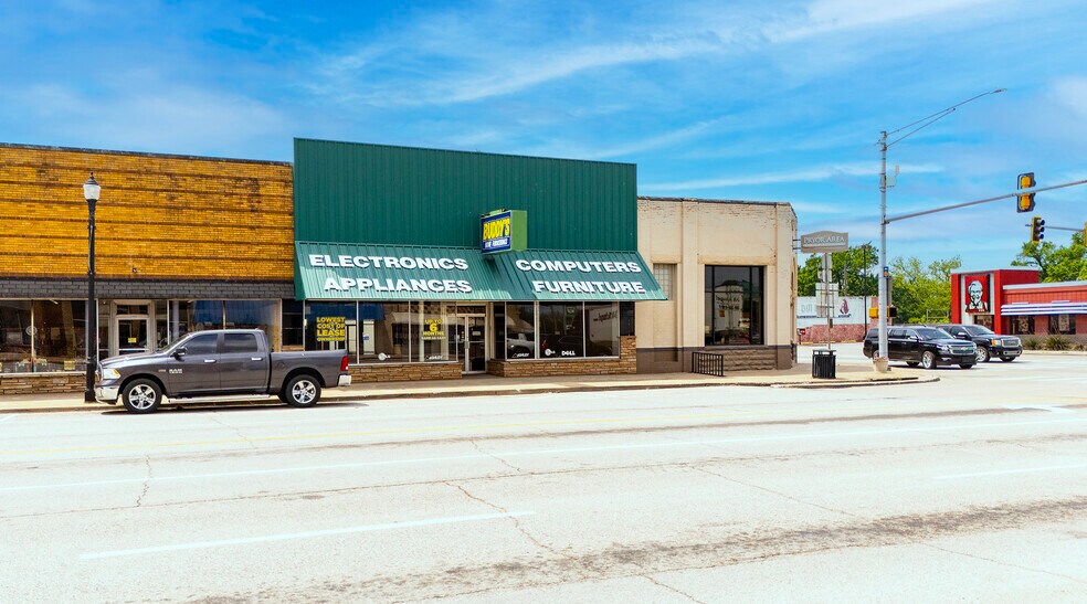 More Photos Of 104 E Graham Ave, Pryor General Retail For Sale