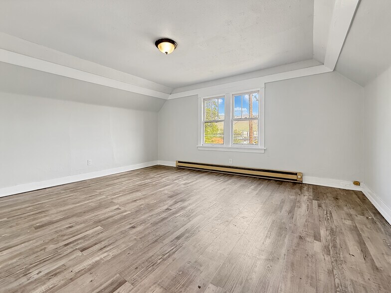 More Photos Of 1818 7th Ave, Lewiston Apartments For Sale