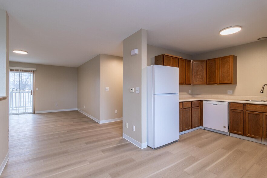 More Photos Of 215 Jewel Dr, Ames Multifamily For Sale