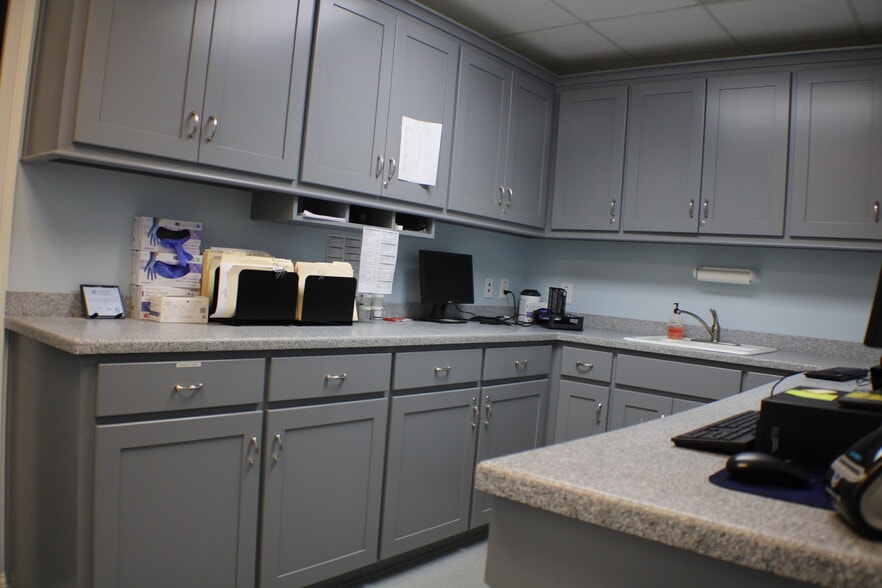 More Photos Of 1930 Charlie Hall Blvd, Charleston Medical For Lease