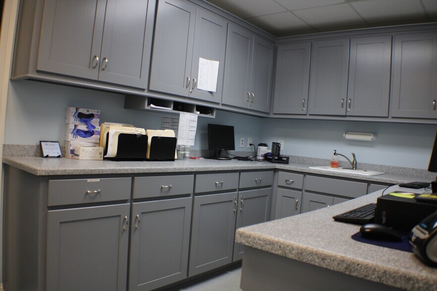 More Photos Of 1930 Charlie Hall Blvd, Charleston Medical For Lease