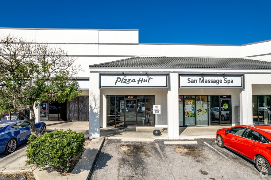 More Photos Of 2525-2607 Jackson-keller Rd, San Antonio Unknown For Lease