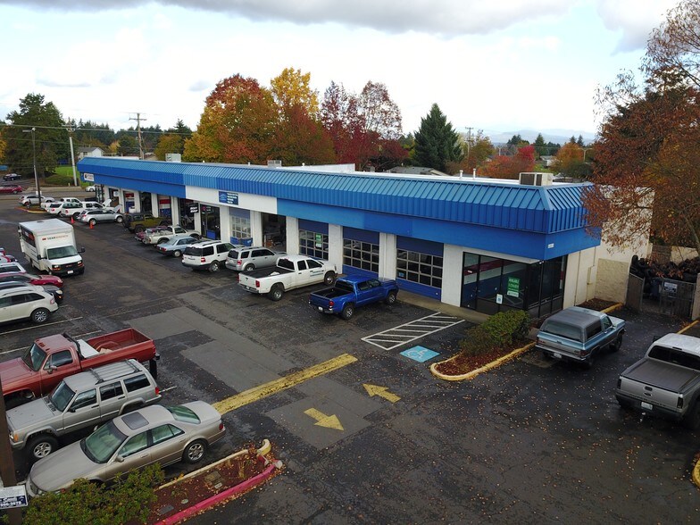 More Photos Of 705 SE Park Crest Ave, Vancouver Unknown For Lease