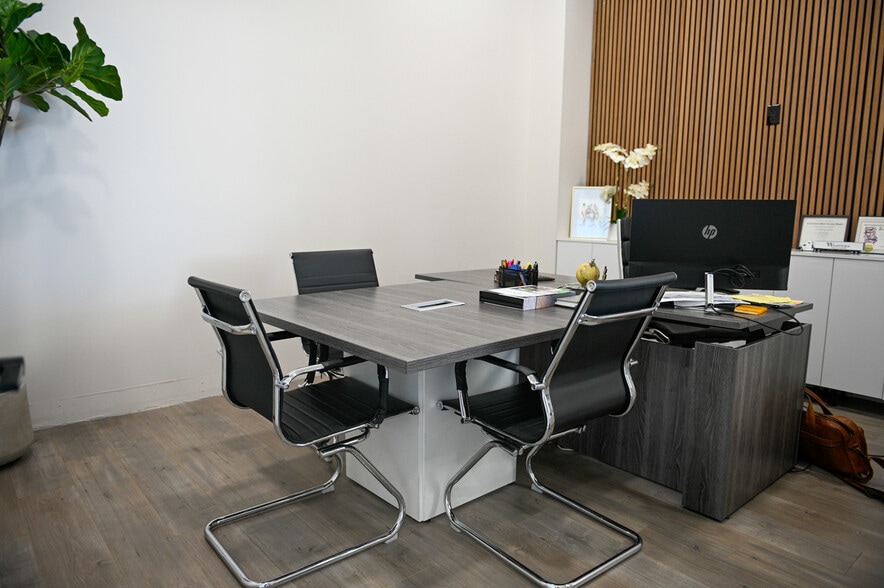 More Photos Of 5201 Auburn Blvd, Sacramento Freestanding For Sale