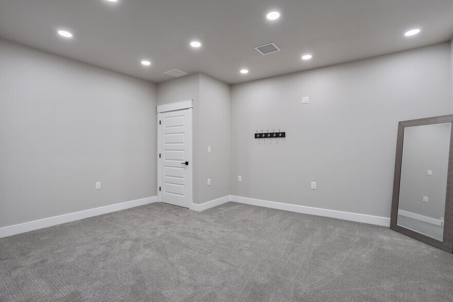 More Photos Of 2536 Old Happy Jack Rd, Cheyenne Flex For Sale