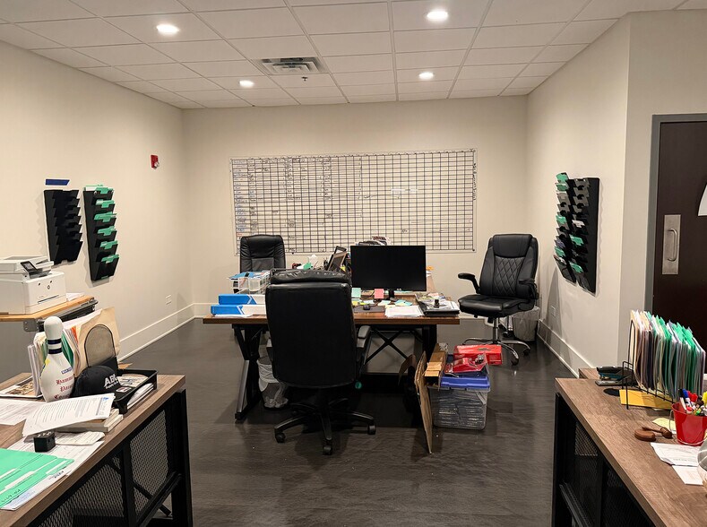 More Photos Of 2600 Beverly Dr, Aurora Light Distribution For Sale