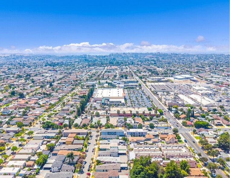 More Photos Of 221 S Bushnell Ave, Alhambra Multifamily For Sale