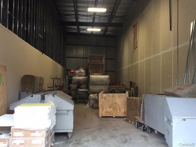 More Photos Of 5100 Rue Bernard-Lefebvre, Laval Light Distribution For Sale