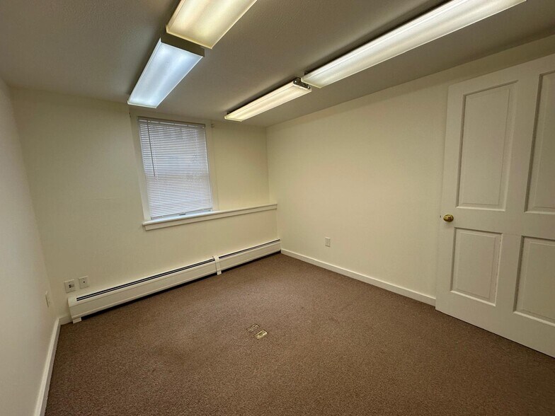 More Photos Of 406 Main St, Great Barrington Office Residential For Sale