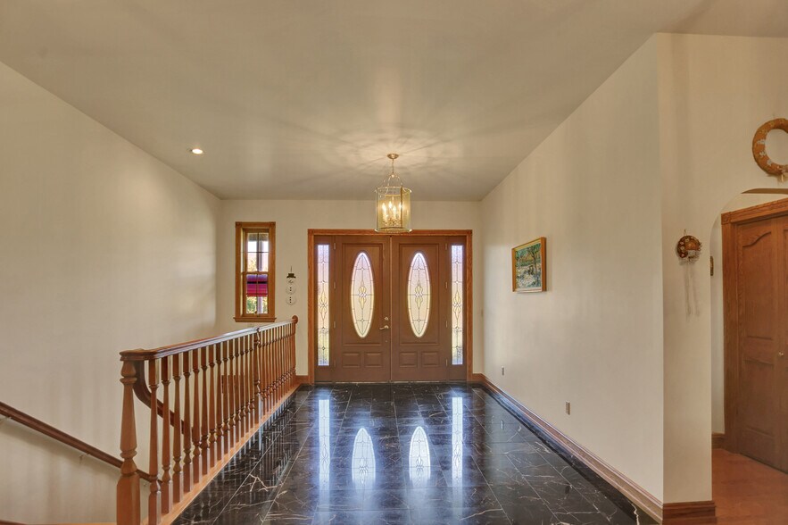 More Photos Of 600 Airport Dr, Mifflintown Flex For Sale