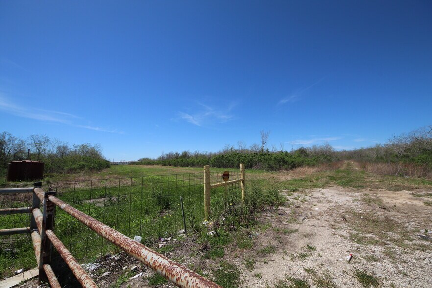 More Photos Of Hwy 288 hwy, Rosharon Land For Sale