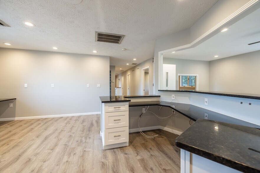 More Photos Of 888 Long Pond Rd, Greece Medical For Lease