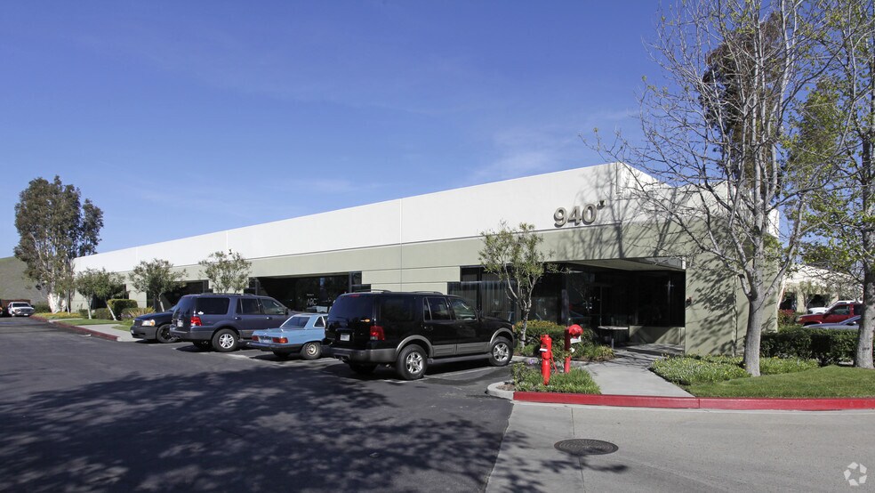 Primary Photo Of 940 Calle Amanecer, San Clemente Light Distribution For Lease