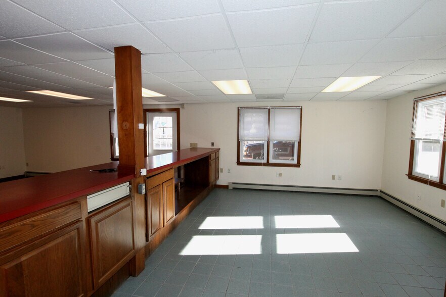 More Photos Of 9 Old Westminster Rd, Hubbardston Warehouse For Sale