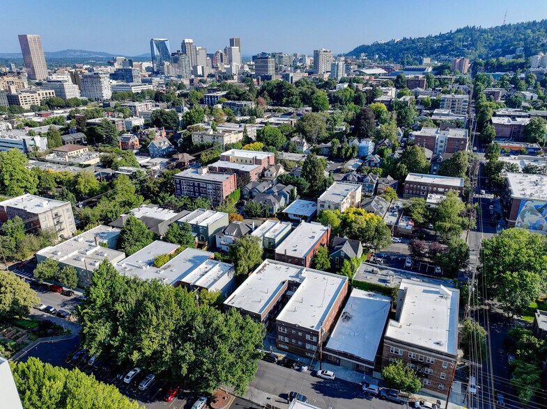 More Photos Of 2062 NW Marshall St, Portland Apartments For Sale