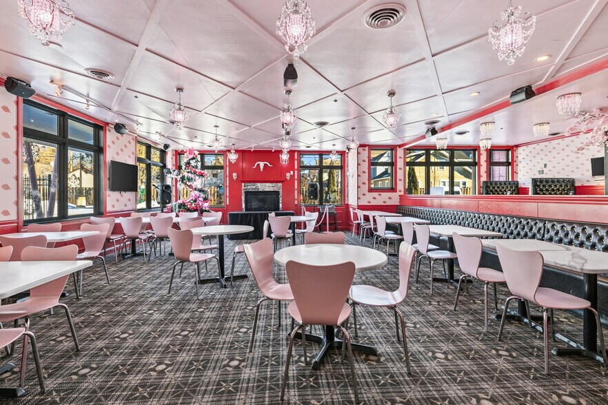 More Photos Of 2501 & 2519 Marshall St NE, Minneapolis Restaurant For Sale