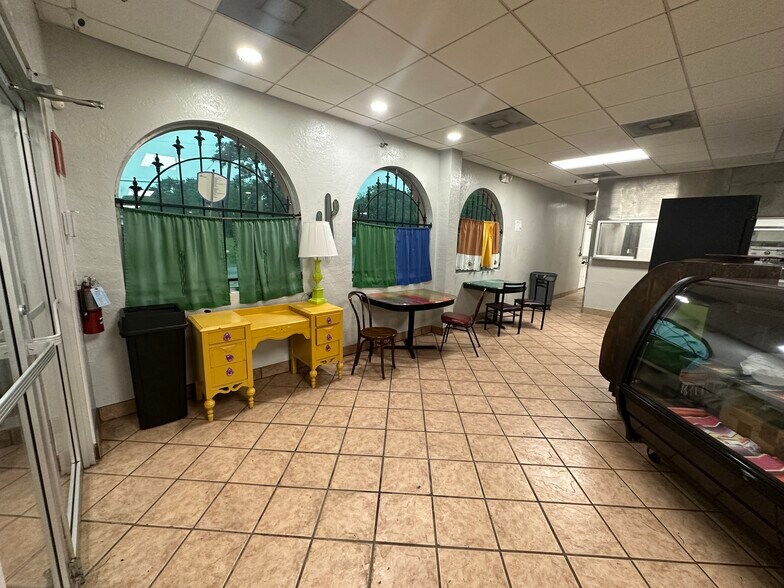 More Photos Of 7820 Fulton St, Houston Restaurant For Sale