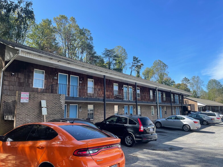 More Photos Of 100 S Kirkland Ave, Elkin Apartments For Sale