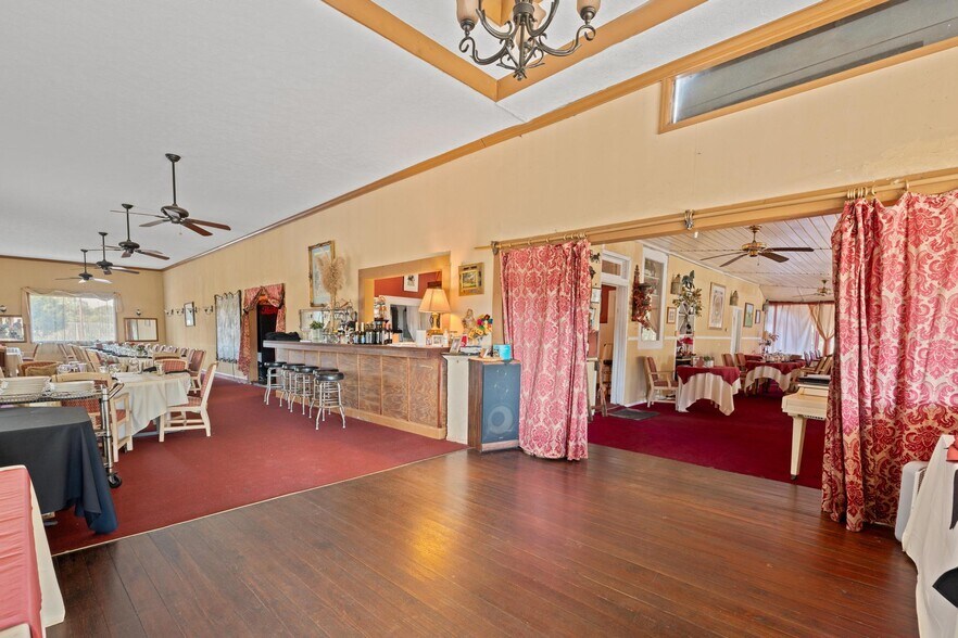 More Photos Of 607 Butts Mill Rd, Pine Mountain General Retail For Sale