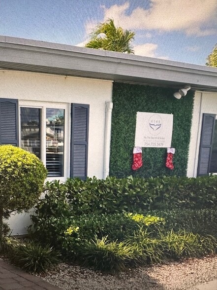 More Photos Of 4145 Bougainvilla Dr, Lauderdale By The Sea Hotel For Sale