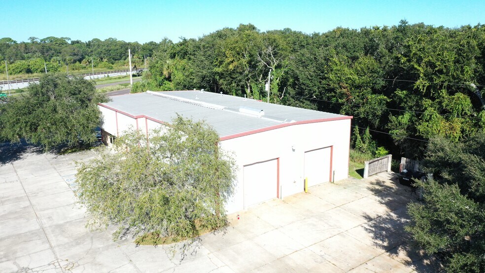 More Photos Of 1996 US Highway 1, Rockledge Light Distribution For Sale