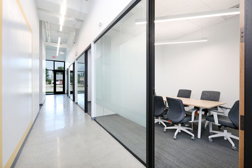 More Photos Of NW 62nd & Merle Hay Rd, Johnston Freestanding For Lease
