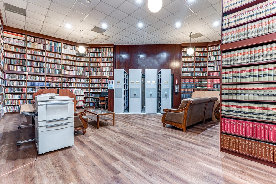 More Photos Of 702 W Holt Ave, Pomona Freestanding For Sale