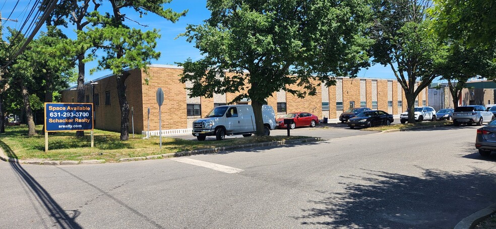 Primary Photo Of 121-125 Nancy St, West Babylon Warehouse For Lease