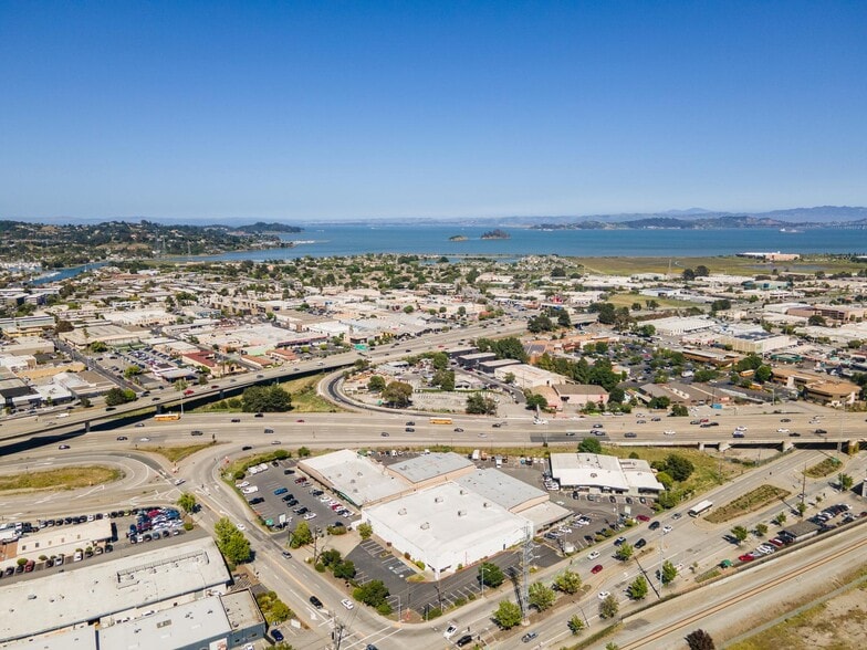 More Photos Of 869 W Francisco Blvd, San Rafael Freestanding For Lease