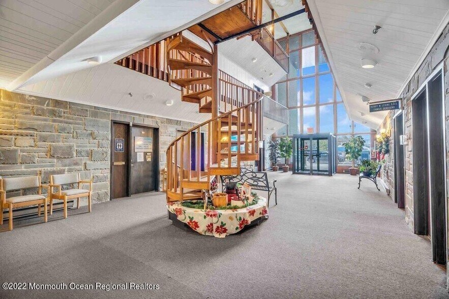 More Photos Of 445 Brick Blvd, Brick Medical For Lease