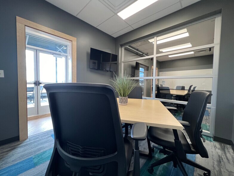 More Photos Of 13315 E 112th St N, Owasso Coworking Space