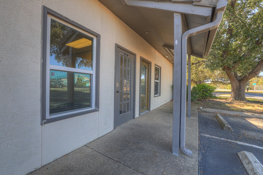 More Photos Of 3 Commercial Pl, Schertz Office For Lease