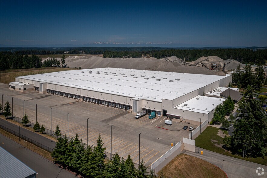 More Photos Of 4175 Pioneer Ave, Dupont Distribution For Lease