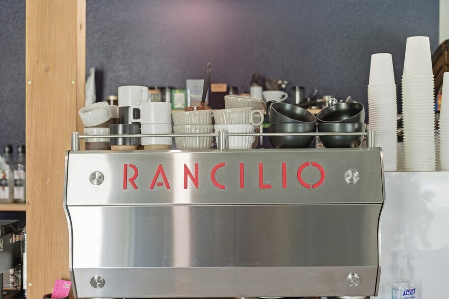 More Photos Of 201 S 31st St, Temple General Retail For Sale